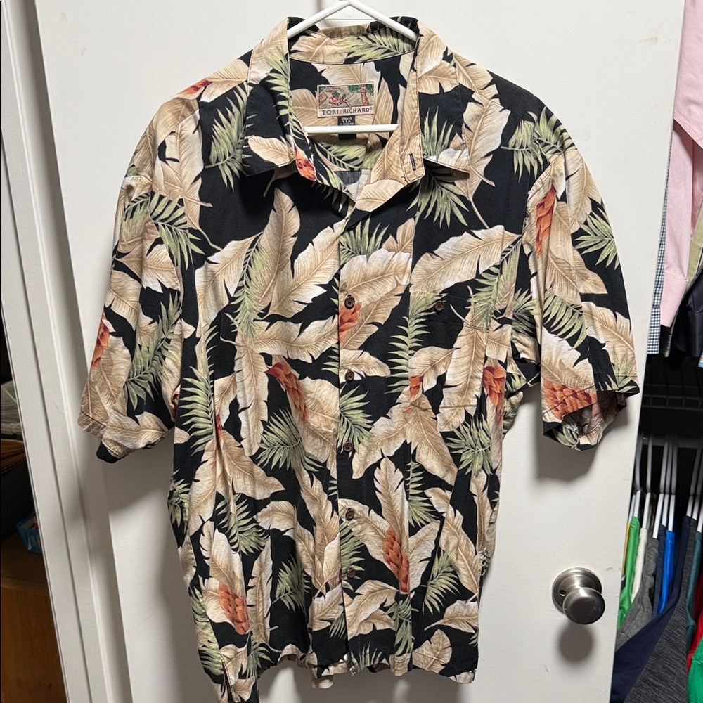 Tori Richard Black Tropical Leaf Camp Shirt